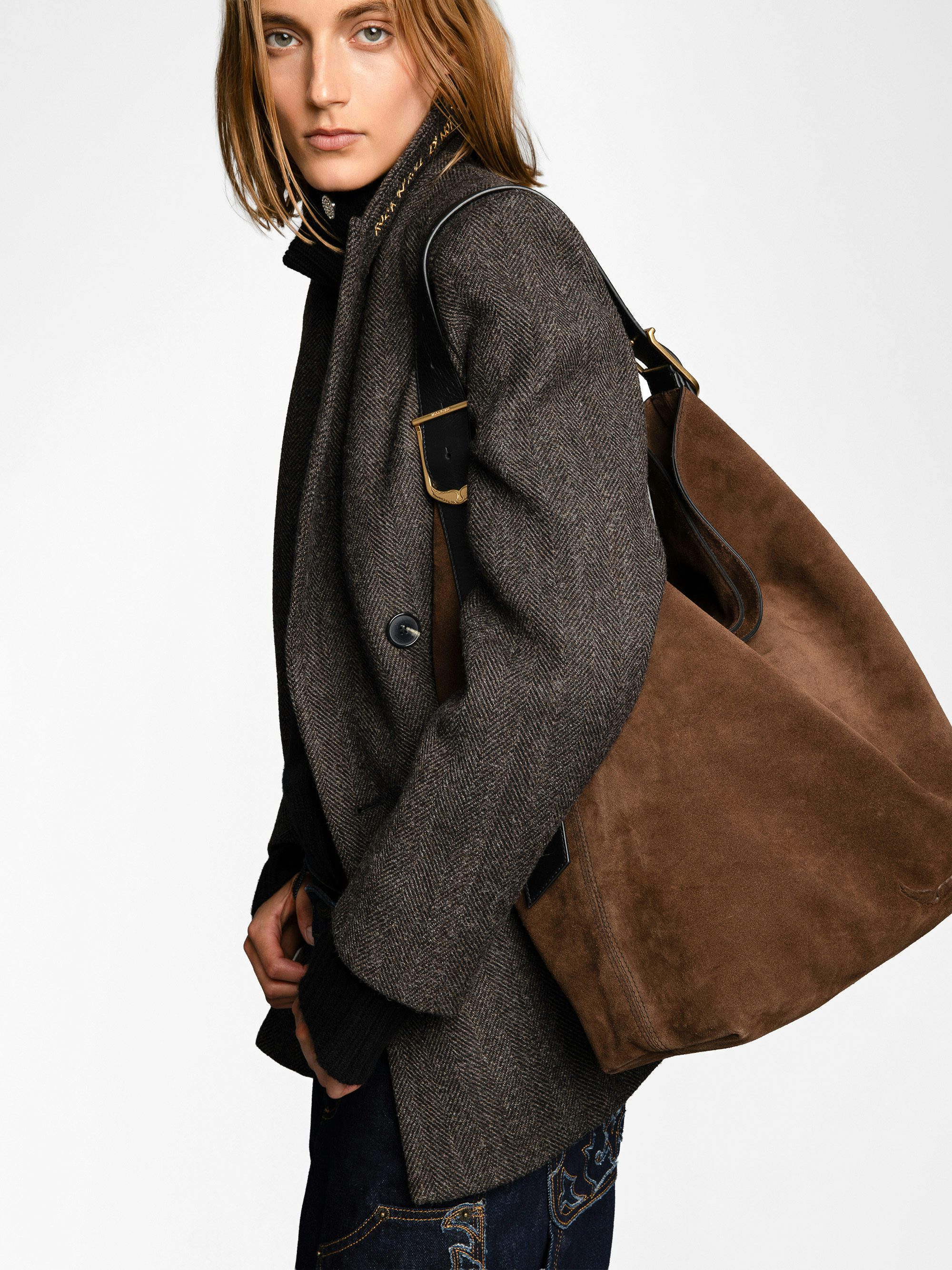 Jane Hobo XL Suede Bag - Hobo bag in suede leather with adjustable handle and embossed wings signature.